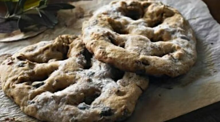 פוגאס עם זיתים וטימין